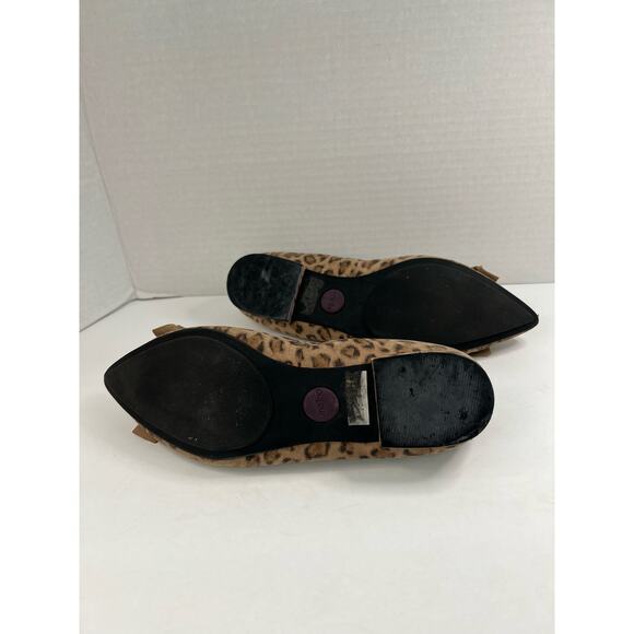 Me Too Paige Leather Leopard Pointy Toe Bow Flat Size 7M - Picture 9 of 9